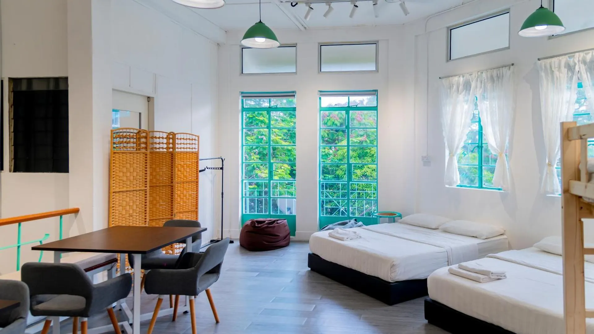Aru Corner Tanjung Aru 6B1Br Retro Hideout Apartment Kota Kinabalu
